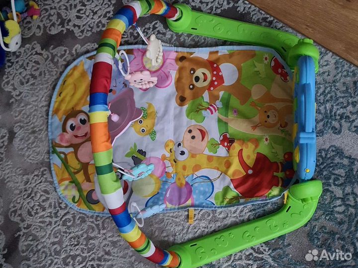 Развивающий коврик с пианино