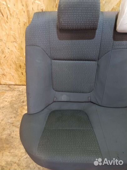 Заднее сиденье Nissan Almera Classic