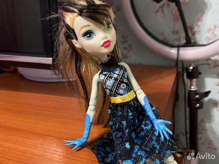 Кукла монстр хай