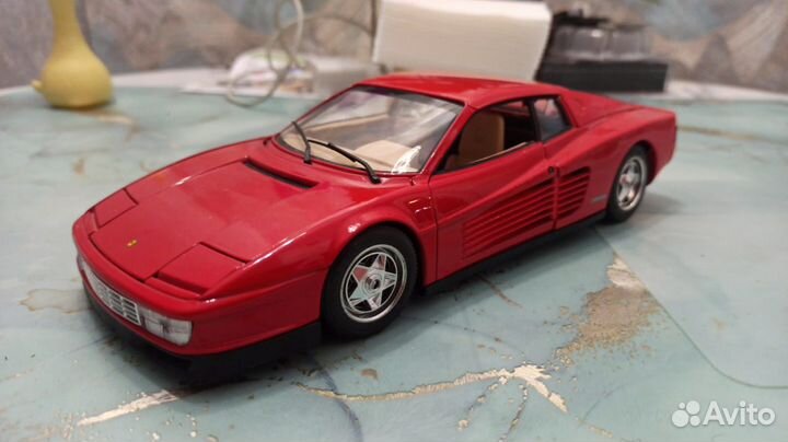 Ferrari Testarossa 1984 bburago 1.18