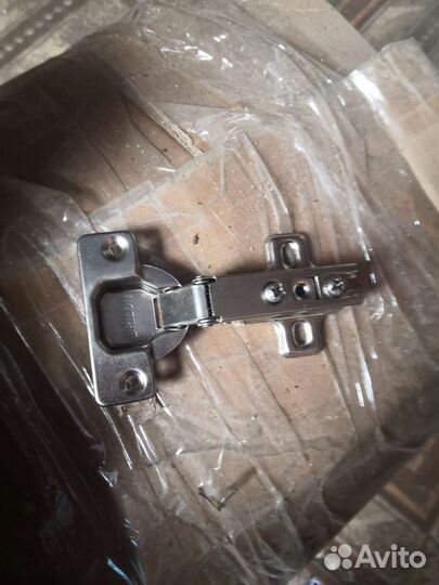 Петли мебельные целая кробкаа