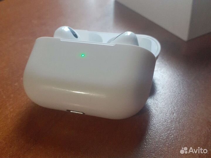 Беспроводные наушники apple airpods