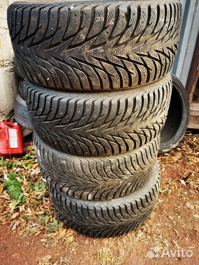 Yokohama Ice Guard Stud IG55 275/40 R20