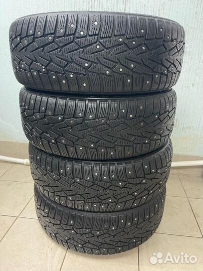 Nokian Tyres Hakkapeliitta 7 215/60 R17