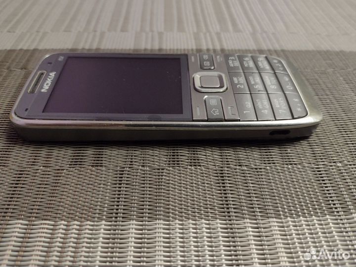 Nokia E52