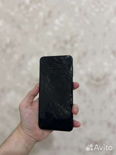 Samsung Galaxy A20, 3/32 ГБ