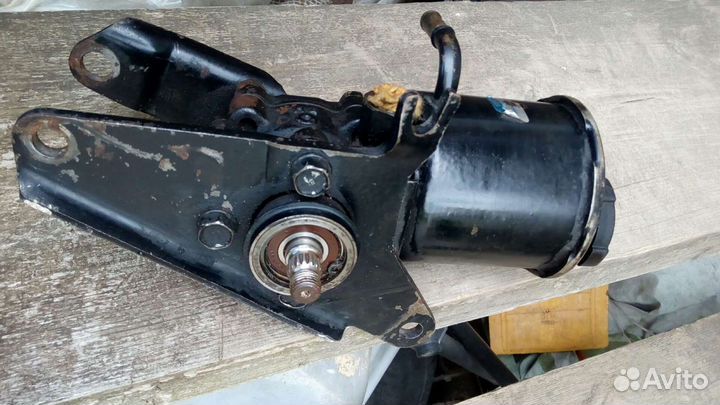 Nissan NP-300 Насос гур