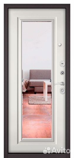 Дверь с зеркалом