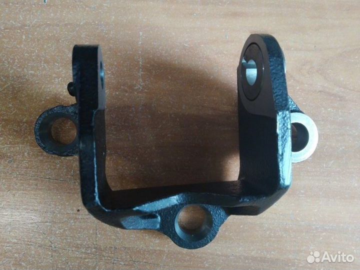 Кронштейн кпп Mazda Mpv Ii (Lw) 1999-2006