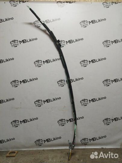 Шторка безопасности правая Mercedes S-Class W221