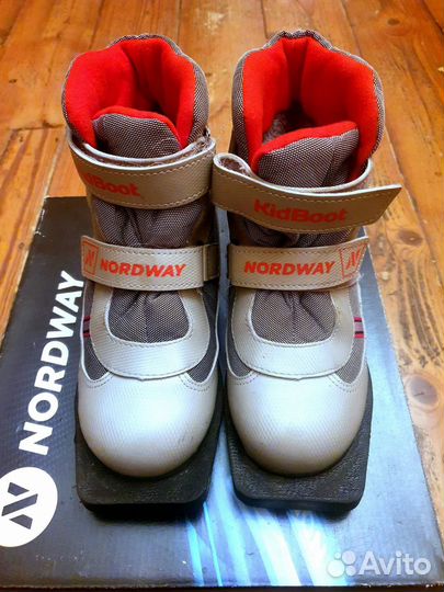 Детские лыжные ботинки для беговых лыж