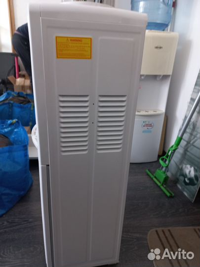 Кулер для воды VAtten