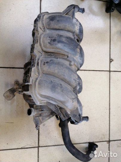 Коллектор впускной Peugeot 308