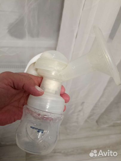 Молокоотсос ручной и контейнеры для хранения