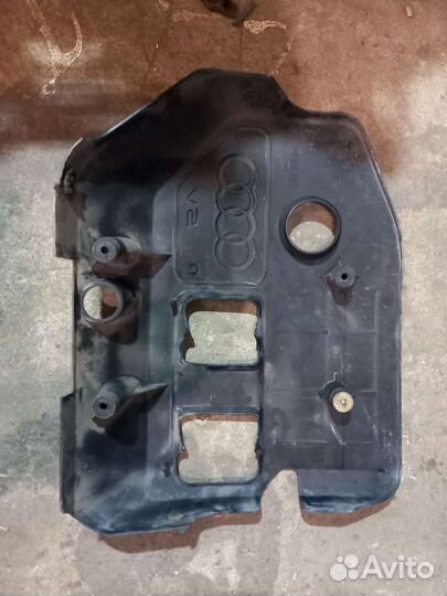 Декоративная крышка двигателя Audi A3 8L