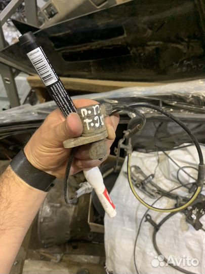 Датчик абс Передний правый Тойота Авенсис t25