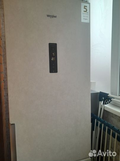 Холодильник whirlpool