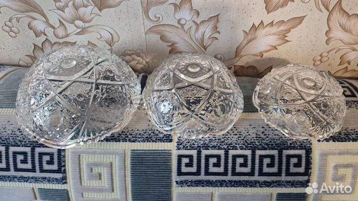 Набор хрустальных ваз (салатников)
