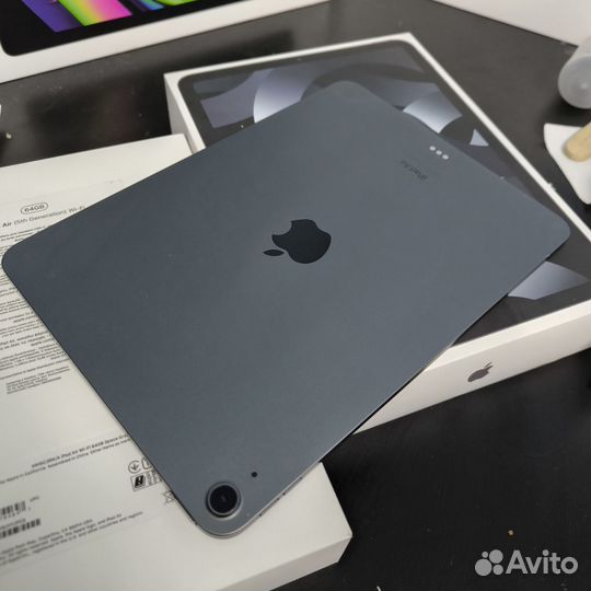 Apple iPad Air 5 2022 M1 10.9