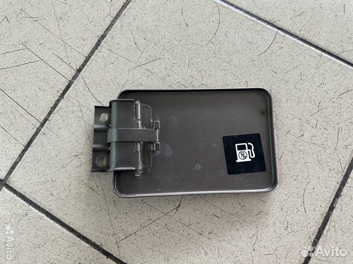 Крышка лючка бензобака Лада Нива ваз 2121 4x4