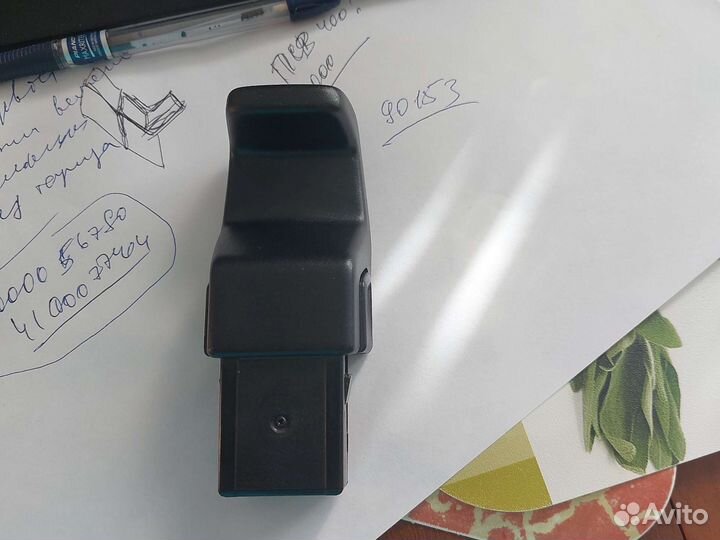 Крюк в багажник для skoda