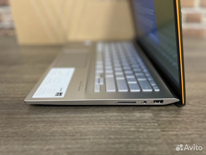 Стильный ультрабук asus Vivobook