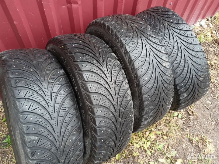 Goodyear UltraGrip Extreme 195/65 R15