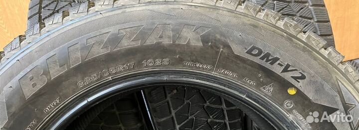 Bridgestone Blizzak DM-V2 225/65 R17 102S