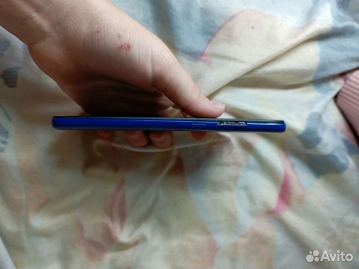 Xiaomi Redmi 8, 3/32 ГБ