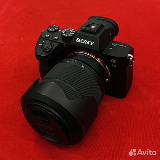 Sony Alpha A7 Mark III Kit 28-70mm (ilce-7M3K)