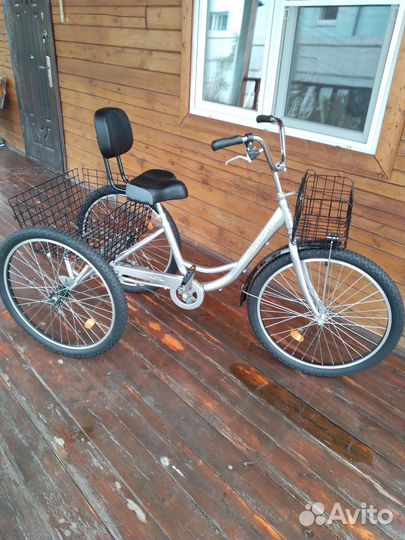 Велосипед взрослый трёхколёсный