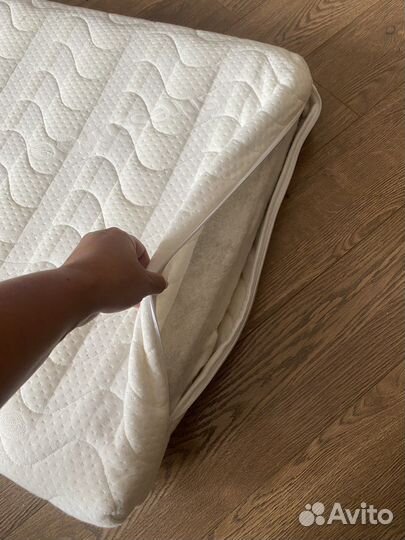 Продам матрасик в детскую кроватку