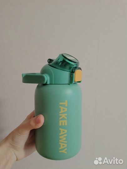 Спортивная бутылка для воды