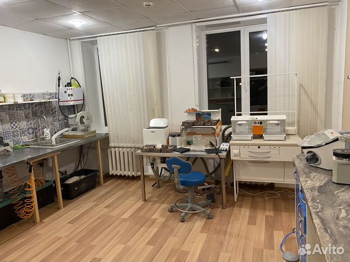 Зуботехнический стол в аренду