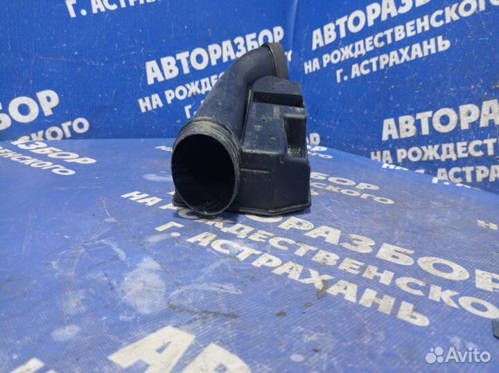 Резонатор воздушного фильтра Renault Logan 1 седан