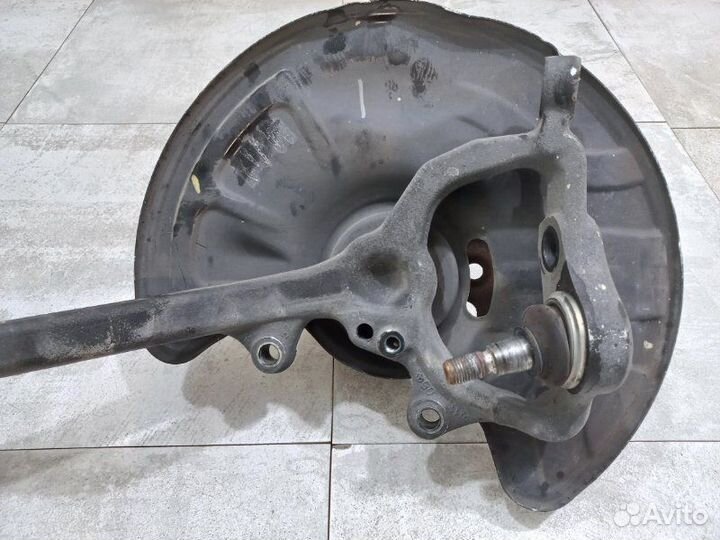 Кулак передний левый Mercedes E500 W211 113.967