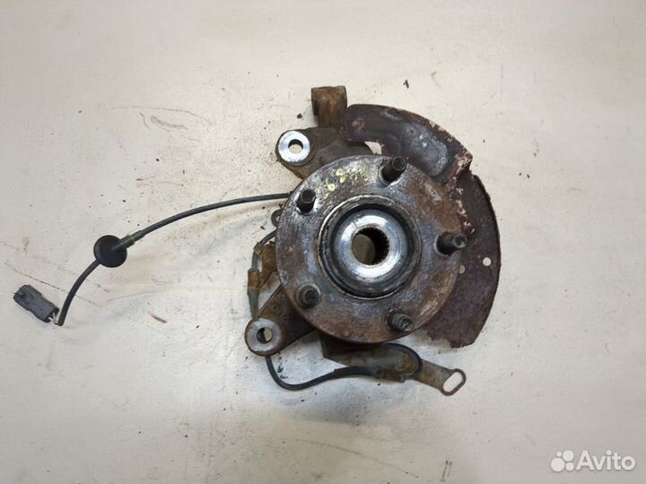 Ступица (кулак, цапфа) Mazda Premacy, 2003