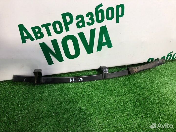 Направляющая стекла двери передняя левая Nissan