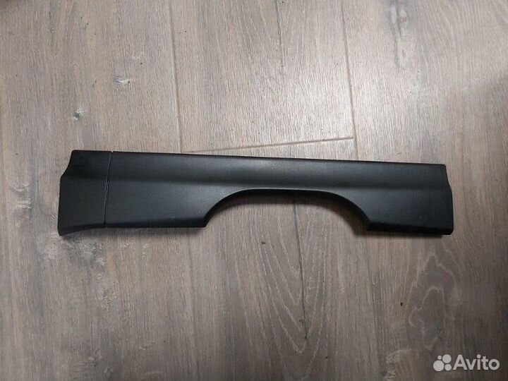 Накладка передняя правая Bmw X5 4.8I E70 N62N 4.8I