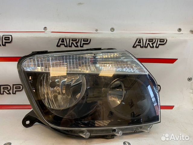 Фара правая Renault Duster 1 2010-2015