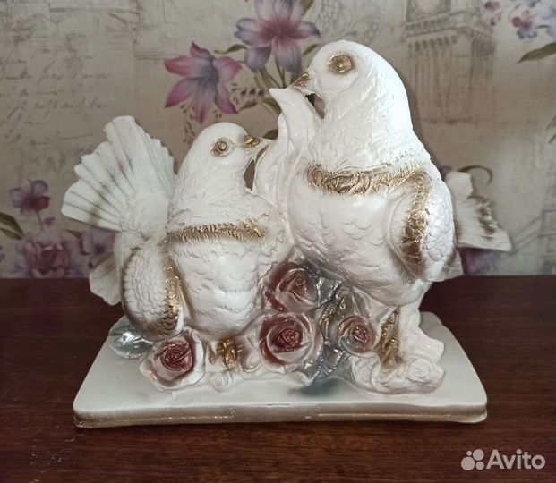 Статуэтка Пара голубей