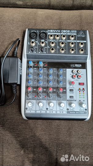 Behringer xenyx q802usb