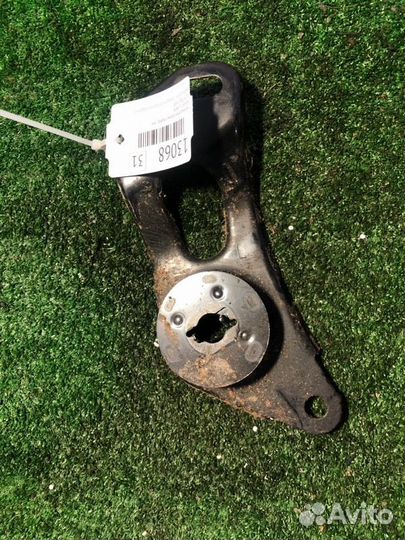 Кронштейн балки передний левый Kia K5 G4KN