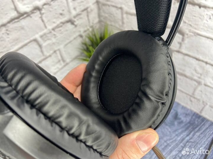 Накладные игровые наушники с микрофоном RGB