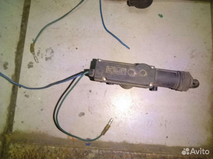 Центральный замок толкатель