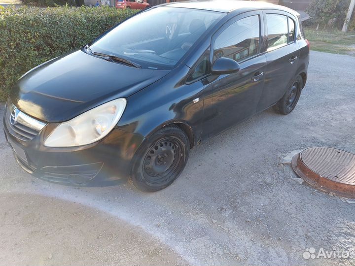 Opel Corsa 1.4 МТ, 2008, битый, 190 000 км