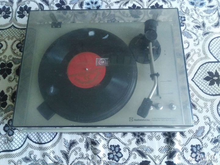 Радиотехника радиола блочная