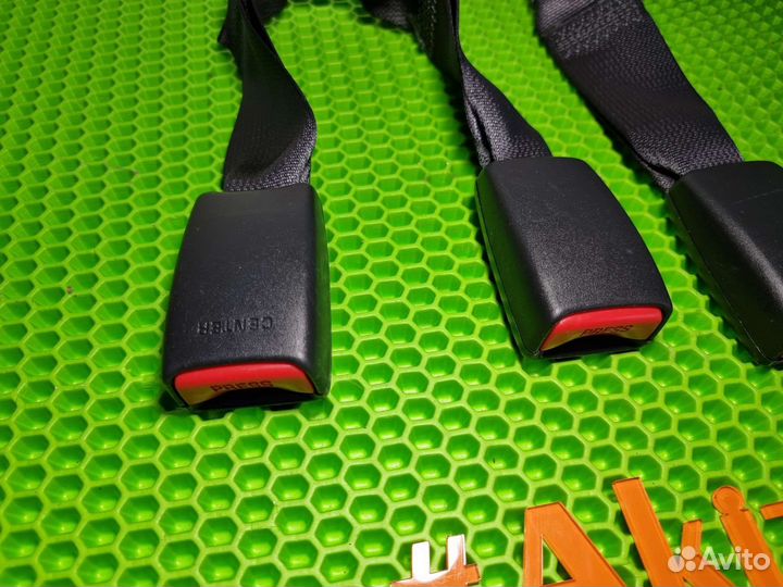 Замки ремней зад Toyota Corolla Axio Fielder 140