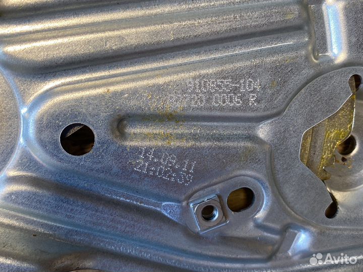 Renault scenic 3 задний правый стеклоподъёмник