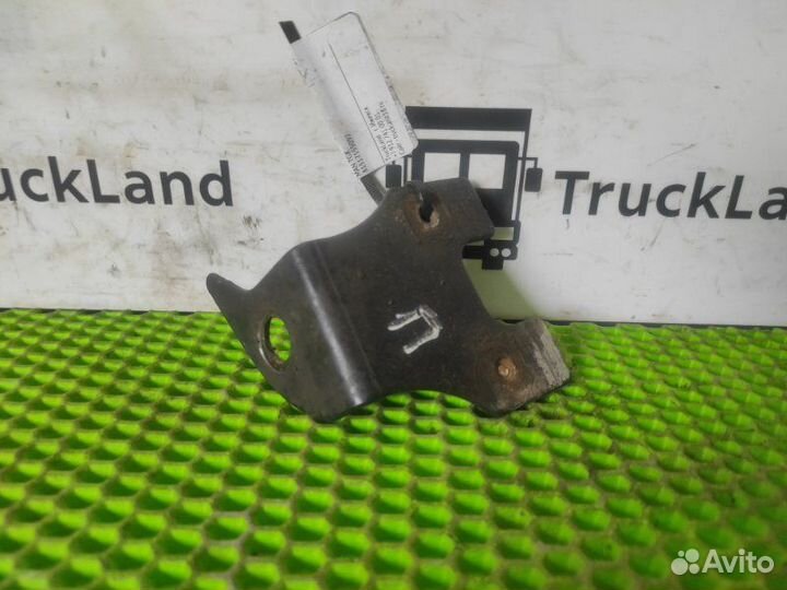 Кронштейн тормозного шланга передний правый Man